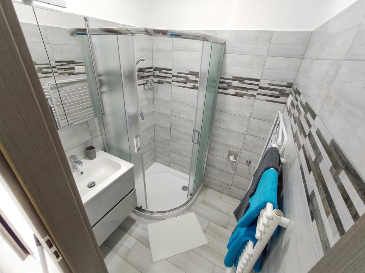 Trika Apartman Шарвар Экстерьер фото