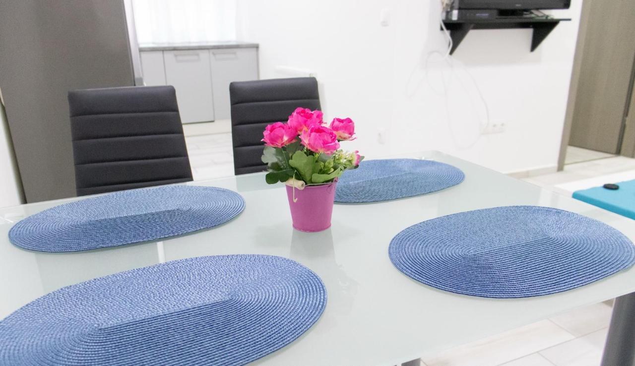 Trika Apartman Шарвар Экстерьер фото