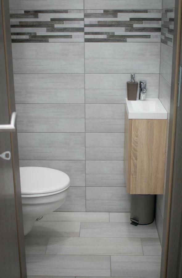 Trika Apartman Шарвар Экстерьер фото